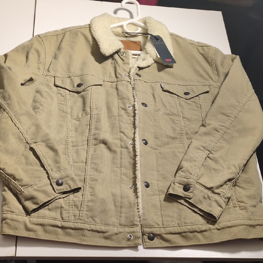 Levi's Sherpa Lined Jacket in Tan